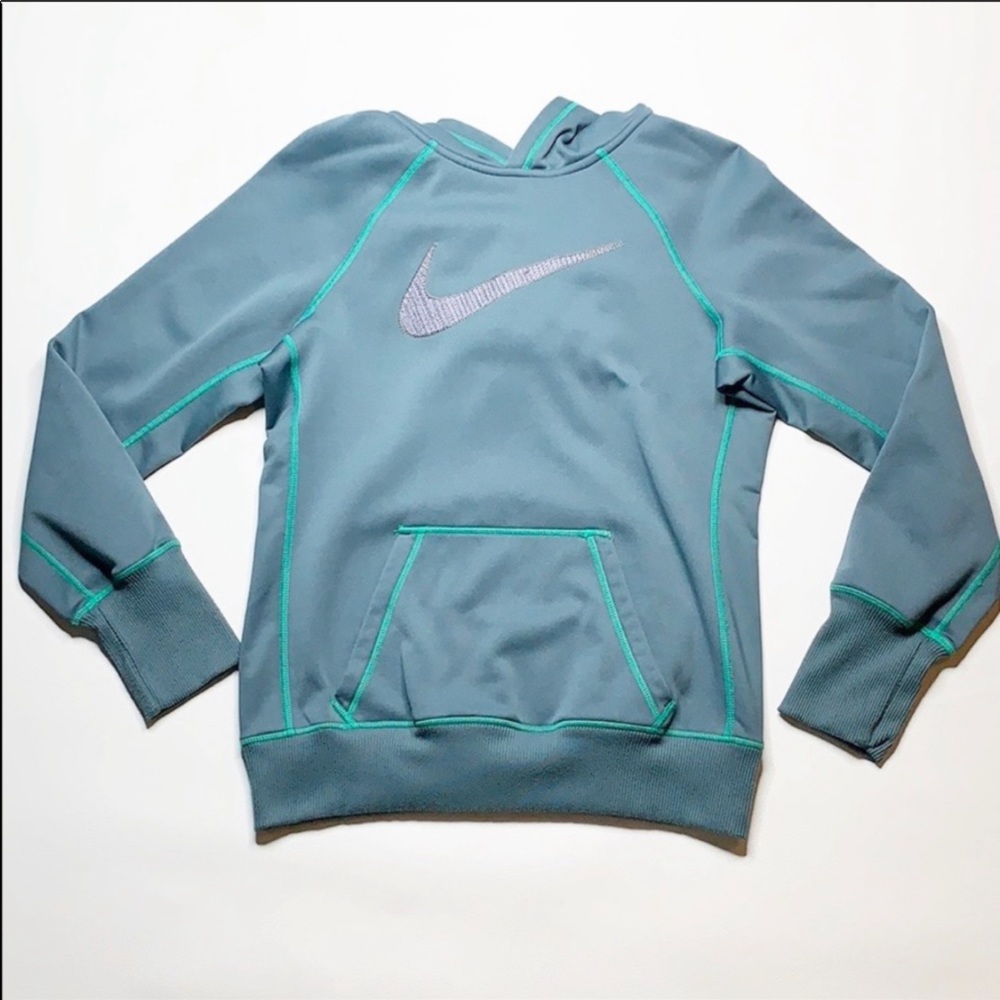 Nike women’s hooded pullover